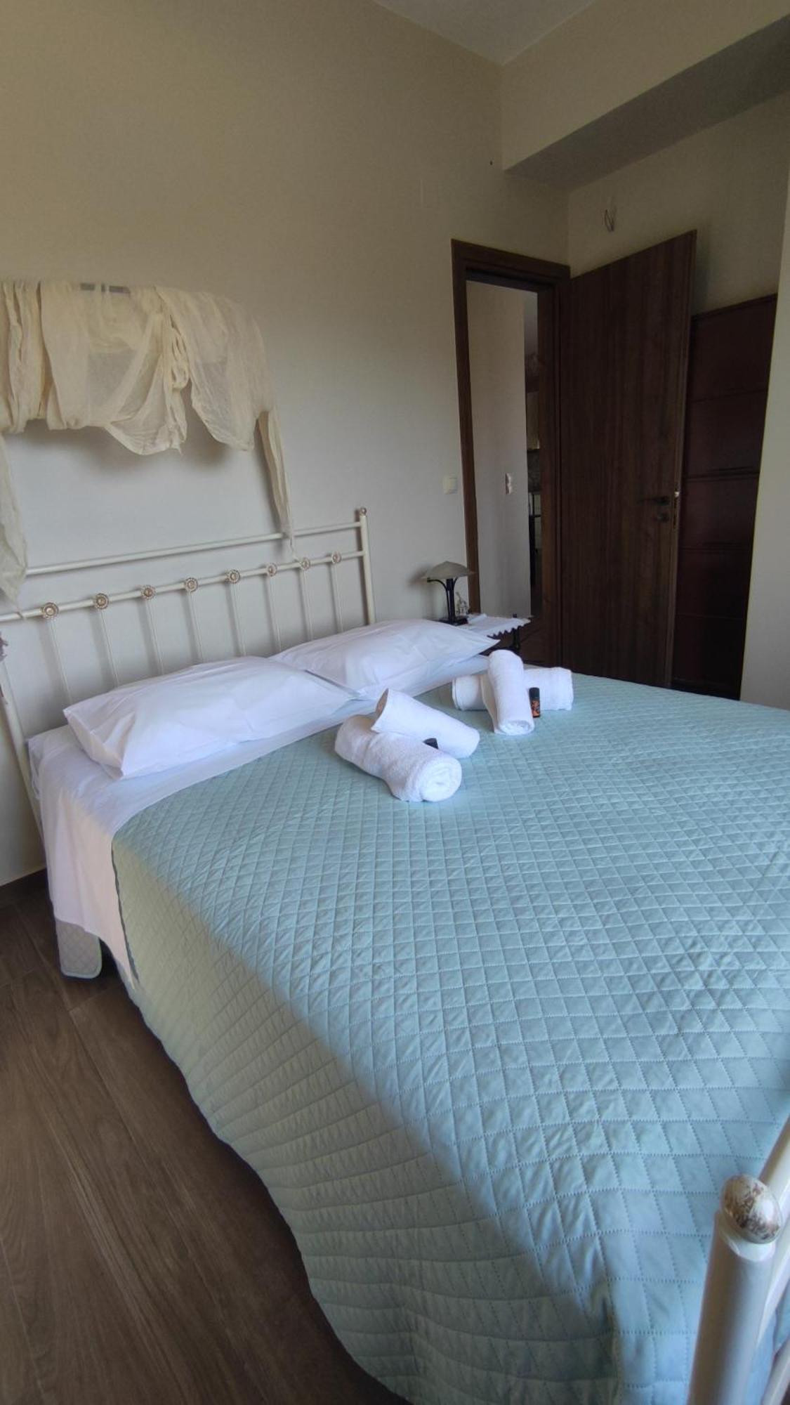 Fanouria'S Home Kallergiana Room photo